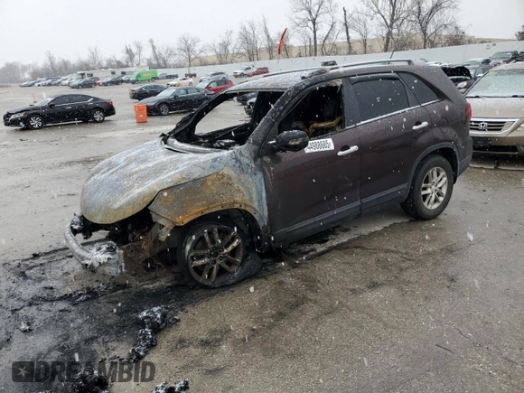 2014 Kia Sorento LX with VIN 5XYKT4A63EG539062, listed as a Copart auction lot 44988685 with Not Provided miles and Salvage Title. Bid and sale history available at DreamBid. Image 1.