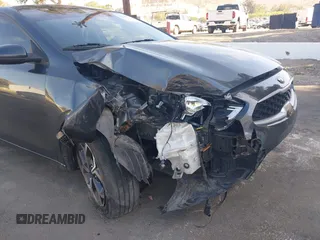2021 Kia Forte LXS z VIN 3KPF24AD0ME329971, wystawiony jako IAAI lot #42310912 z przebiegiem 37 934 mil mil oraz . Historia ofert i sprzedaży dostępna na DreamBid. Obrazek 6.
