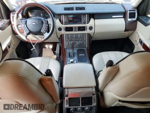 2011 Land Rover Range Rover SC z VIN SALMF1E43BA334367, wystawiony jako Copart lot #59348225 z przebiegiem 144 082 mil mil oraz Szkoda całkowita • Salvage title. Historia ofert i sprzedaży dostępna na DreamBid. Obrazek 8.