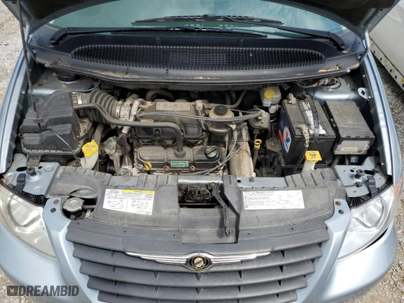 2006 Chrysler Town & Country SWB with VIN 1A4GP45R26B746756, listed as a Copart auction lot 72493834 with 57,547 mi miles and Non Repairable. Bid and sale history available at carsss.com. Image 12.