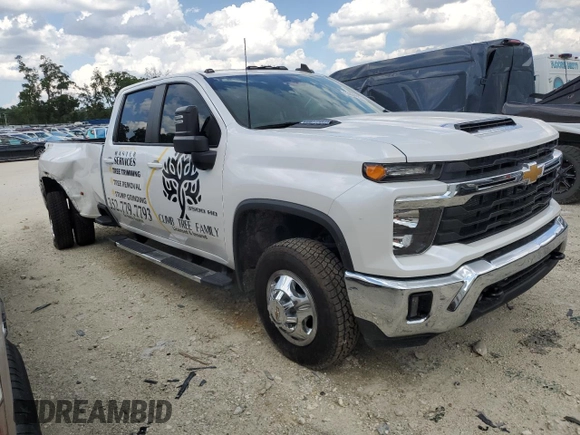 2024 Chevrolet Silverado 3500HD LT z VIN 1GC4YTEY3RF111582, wystawiony jako Copart lot #53868695 z przebiegiem 29 607 mil mil oraz Szkoda całkowita • Salvage title. Historia ofert i sprzedaży dostępna na DreamBid. Obrazek 4.