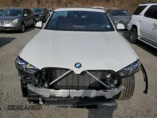2024 BMW X4 xDrive30i z VIN 5UX33DT09R9U71062, wystawiony jako Copart lot #52200375 z przebiegiem 21 979 mil mil oraz Szkoda całkowita • Salvage title. Historia ofert i sprzedaży dostępna na DreamBid. Obrazek 5.