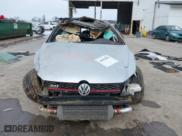 2016 Volkswagen Golf GTI SE w/Performance Pkg with VIN 3VW547AU1GM065836, listed as a IAAI auction lot 41612048 with 157,094 mi miles. Bid and sale history available at carsss.com. Image 13.