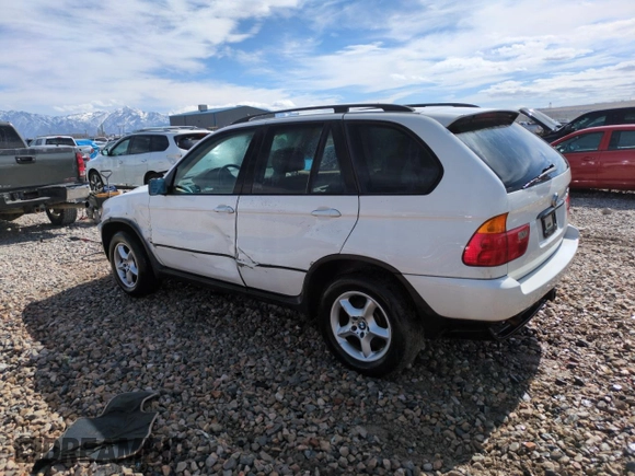 2002 BMW X5 3.0i with VIN 5UXFA53552LP32958, listed as a Copart auction lot 48725735 with 293,202 mi miles and Salvage Title. Bid and sale history available at carsss.com. Image 2.