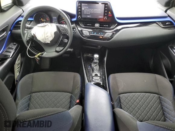 2020 Toyota C-HR LE with VIN JTNKHMBX3L1087972, listed as a Copart auction lot 51804715 with 57,738 mi miles and Salvage Title. Bid and sale history available at DreamBid. Image 8.