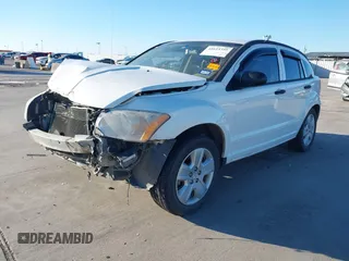2007 Dodge Caliber SXT z VIN 1B3HB48B77D185971, wystawiony jako IAAI lot #41615355 z przebiegiem 165 367 mil mil oraz . Historia ofert i sprzedaży dostępna na DreamBid. Obrazek 2.