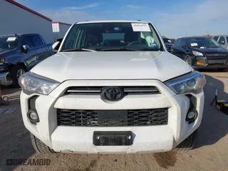 2022 Toyota 4Runner SR5 Premium with VIN JTENU5JR2N5990806, listed as a IAAI auction lot 41012517 with 67,029 mi miles. Bid and sale history available at carsss.com. Image 13.
