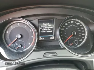 2021 Volkswagen Atlas SE z VIN 1V2NE2CAXMC215542, wystawiony jako Copart lot #84109954 z przebiegiem 63 525 mil mil oraz Szkoda całkowita • Salvage title. Historia ofert i sprzedaży dostępna na DreamBid. Obrazek 9.