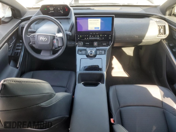 2023 Subaru Solterra Premium z VIN JTMABABA9PA005731, wystawiony jako Copart lot #76620934 z przebiegiem 18 081 mil mil oraz Szkoda całkowita • Salvage title. Historia ofert i sprzedaży dostępna na DreamBid. Obrazek 8.