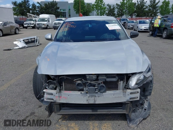 2019 Nissan Altima S z VIN 1N4BL4BVXKN313732, wystawiony jako IAAI lot #42249605 z przebiegiem 119 455 mil mil oraz . Historia ofert i sprzedaży dostępna na DreamBid. Obrazek 6.