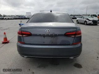 2020 Volkswagen Passat 2.0T SE with VIN 1VWSA7A31LC016585, listed as a Copart auction lot 40564023 with 89,742 mi miles. Bid and sale history available at carsss.com. Image 6.