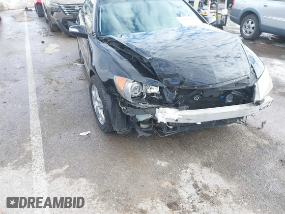 2008 Acura RL Tech Pkg with VIN JH4KB16608C001517, listed as a IAAI auction lot 41305313 with 220,509 mi miles. Bid and sale history available at carsss.com. Image 17.