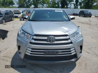 2018 Toyota Highlander SE with VIN 5TDJZRFH9JS814769, listed as a Copart auction lot 59805305 with 138,167 mi miles and Salvage title. Bid and sale history available at DreamBid. Image 5.