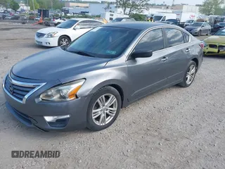 2014 Nissan Altima 2.5 S with VIN 1N4AL3AP1EC401416, listed as a IAAI auction lot 42165064 with 139,314 mi miles. Bid and sale history available at carsss.com. Image 2.