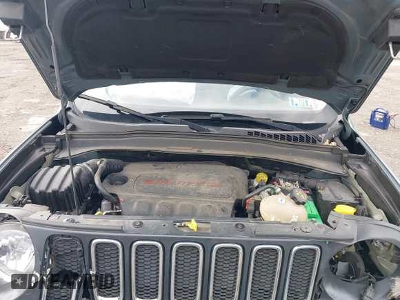 2017 Jeep Renegade Latitude with VIN ZACCJBBB1HPF58787, listed as a IAAI auction lot 41741197 with 93,678 mi miles. Bid and sale history available at carsss.com. Image 10.
