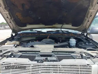 2005 Chevrolet Avalanche LS with VIN 3GNEC12ZX5G274802, listed as a IAAI auction lot 42597171 with Not provided miles and . Bid and sale history available at DreamBid. Image 10.