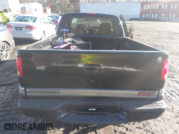 2000 GMC Sonoma SLS z VIN 1GTCS19W6Y8311935, wystawiony jako IAAI lot #41503368 z przebiegiem 147 884 mil mil oraz . Historia ofert i sprzedaży dostępna na DreamBid. Obrazek 16.