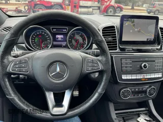 2019 Mercedes-Benz GLE 43 AMG z VIN 4JGED6EB5KA151724, wystawiony jako Copart lot #53707215 z przebiegiem 95 681 mil mil oraz Czysty tytuł • Clean title. Historia ofert i sprzedaży dostępna na DreamBid. Obrazek 7.