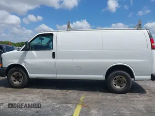 2014 Chevrolet Express Cargo Van with VIN 1GCWGFFA2E1103446, listed as a IAAI auction lot 42177760 with 91,232 mi miles. Bid and sale history available at carsss.com. Image 14.