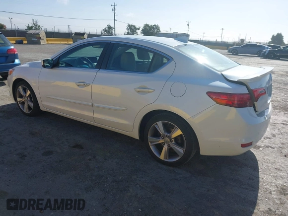 2013 Acura ILX Technology z VIN 19VDE1F73DE018446, wystawiony jako IAAI lot #42486503 z przebiegiem 76 249 mil mil oraz . Historia ofert i sprzedaży dostępna na DreamBid. Obrazek 3.