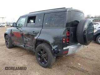 2023 Land Rover Defender S с VIN SALEJ7EX4P2239091, выставлен на аукционе IAAI как лот 41791797 с пробегом 16 042 миль миль и . История ставок и продаж доступна на DreamBid. Изображение 3.