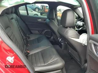 2020 Alfa Romeo Giulia Ti Sport z VIN ZARFAMBN9L7638983, wystawiony jako Copart lot #58692915 z przebiegiem Nie podano mil oraz Nie do naprawy • Non repairable. Historia ofert i sprzedaży dostępna na DreamBid. Obrazek 10.