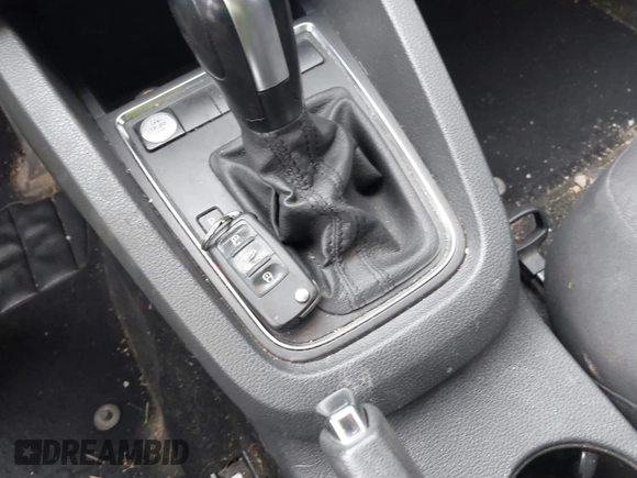 2015 Volkswagen Jetta SE с VIN 3VWD17AJ8FM335279, выставлен на аукционе IAAI как лот 42037495 с пробегом 106 893 миль миль и . История ставок и продаж доступна на DreamBid. Изображение 11.