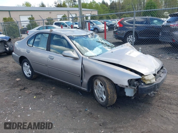 2000 Nissan Altima XE with VIN 1N4DL01D3YC132616, listed as a IAAI auction lot 42037326 with 131,941 mi miles. Bid and sale history available at carsss.com. Image 1.