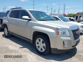 2013 GMC Terrain SLE z VIN 2GKALSEK3D6189424, wystawiony jako IAAI lot #42376417 z przebiegiem 144 090 mil mil oraz . Historia ofert i sprzedaży dostępna na DreamBid. Obrazek 1.