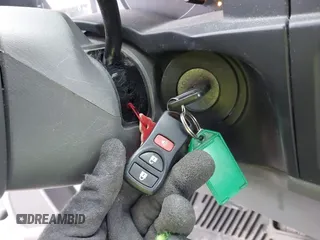 2018 Nissan NV Cargo S z VIN 1N6BF0LY0JN807791, wystawiony jako IAAI lot #41868591 z przebiegiem 128 813 mil mil oraz . Historia ofert i sprzedaży dostępna na DreamBid. Obrazek 11.