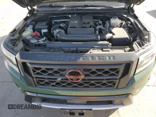 2023 Nissan Frontier SV z VIN 1N6ED1EK3PN622340, wystawiony jako Copart lot #56932345 z przebiegiem 13 234 mil mil oraz Szkoda całkowita • Salvage title. Historia ofert i sprzedaży dostępna na DreamBid. Obrazek 11.