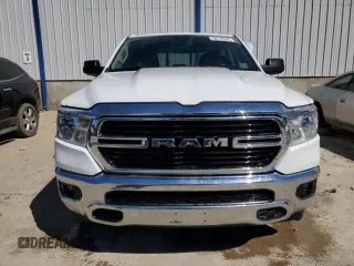 2020 Ram 1500 Big Horn z VIN 1C6SRFBT2LN371989, wystawiony jako Copart lot #50135945 z przebiegiem 75 103 mil mil oraz Szkoda całkowita • Salvage title. Historia ofert i sprzedaży dostępna na DreamBid. Obrazek 5.