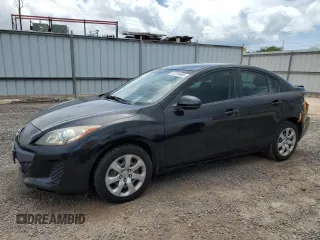 2013 Mazda 3 i Sport z VIN JM1BL1U75D1770644, wystawiony jako Copart lot #57318495 z przebiegiem 86 269 mil mil oraz Szkoda całkowita • Salvage title. Historia ofert i sprzedaży dostępna na DreamBid. Obrazek 1.