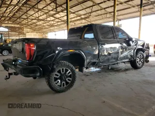 2020 GMC Sierra 2500HD SLT z VIN 1GT49NEY9LF158129, wystawiony jako Copart lot #87960905 z przebiegiem 86 342 mil mil oraz Szkoda całkowita • Salvage title. Historia ofert i sprzedaży dostępna na DreamBid. Obrazek 3.