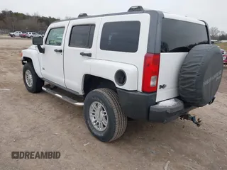 2008 Hummer H3 Luxury with VIN 5GTEN43E188184909, listed as a IAAI auction lot 41399704 with 227,601 mi miles and . Bid and sale history available at DreamBid. Image 3.