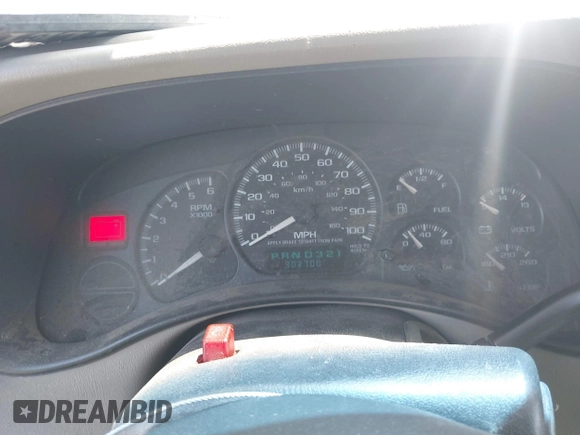 2002 Chevrolet Suburban LS with VIN 3GNEC16Z92G255776, listed as a IAAI auction lot 42883752 with 302,700 mi miles and . Bid and sale history available at DreamBid. Image 7.