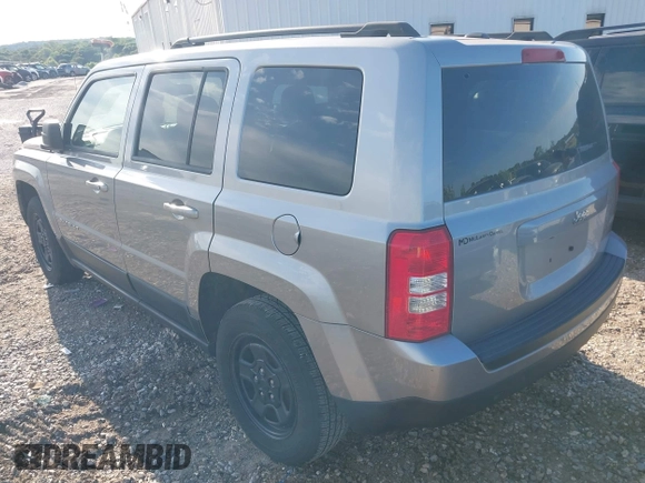 2014 Jeep Patriot Latitude with VIN 1C4NJPFB3ED905756, listed as a IAAI auction lot 42317351 with 137,874 mi miles and . Bid and sale history available at DreamBid. Image 3.