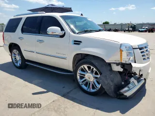 2008 Cadillac Escalade z VIN 1GYEC638X8R166660, wystawiony jako Copart lot #58272785 z przebiegiem 129 470 mil mil oraz Szkoda całkowita • Salvage title. Historia ofert i sprzedaży dostępna na DreamBid. Obrazek 4.