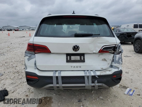 2022 Volkswagen Taos S z VIN 3VVCX7B28NM015108, wystawiony jako Copart lot #43617695 z przebiegiem 60 519 mil mil oraz Szkoda całkowita • Salvage title. Historia ofert i sprzedaży dostępna na DreamBid. Obrazek 6.