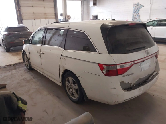 2011 Honda Odyssey Touring with VIN 5FNRL5H9XBB057468, listed as a IAAI auction lot 41405465 with 1 mi miles. Bid and sale history available at carsss.com. Image 3.