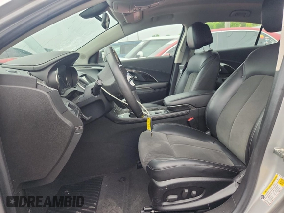 2014 Buick LaCrosse z VIN 1G4GA5GR5EF152241, wystawiony jako Copart lot #60285925 z przebiegiem 133 656 mil mil oraz Szkoda całkowita • Salvage title. Historia ofert i sprzedaży dostępna na DreamBid. Obrazek 7.