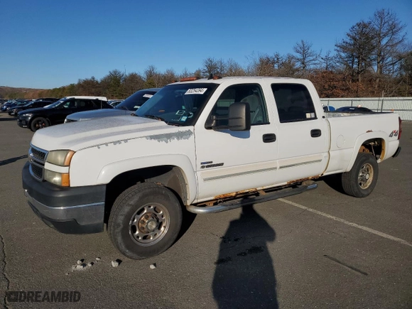 2006 Chevrolet Silverado 2500HD LT3 with VIN 1GCHK23D26F196410, listed as a Copart auction lot 83254394 with 491,323 mi miles and Clean Title. Bid and sale history available at carsss.com. Image 1.