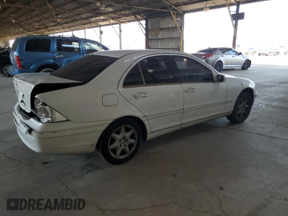 2001 Mercedes-Benz C 320 с VIN WDBRF64J61F085385, выставлен на аукционе Copart как лот 65039625 с пробегом 190 923 миль миль и Списание • Salvage title. История ставок и продаж доступна на DreamBid. Изображение 3.