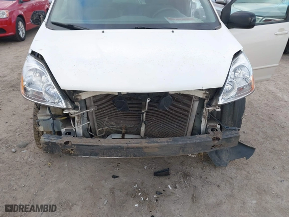2004 Toyota Sienna LE with VIN 5TDBA23C14S022101, listed as a IAAI auction lot 41879798 with 99,964 mi miles. Bid and sale history available at carsss.com. Image 6.