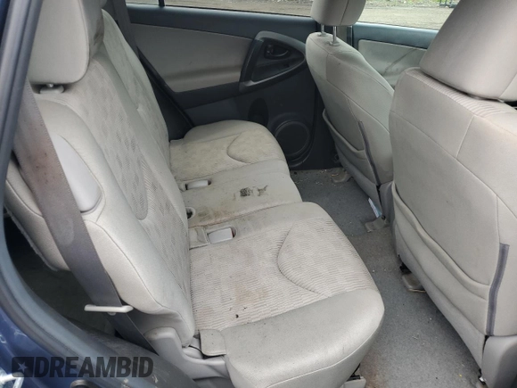 2012 Toyota RAV4 z VIN 2T3BF4DV7CW230817, wystawiony jako Copart lot #63227405 z przebiegiem 231 028 mil mil oraz Szkoda całkowita • Salvage title. Historia ofert i sprzedaży dostępna na DreamBid. Obrazek 10.