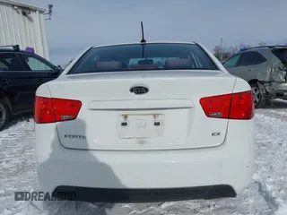 2010 Kia Forte EX z VIN KNAFU4A29A5881479, wystawiony jako IAAI lot #41618116 z przebiegiem 173 794 mil mil oraz . Historia ofert i sprzedaży dostępna na DreamBid. Obrazek 17.
