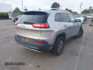 2017 Jeep Cherokee Limited with VIN 1C4PJLDB6HW526697, listed as a IAAI auction lot 42760984 with 191,897 mi miles and . Bid and sale history available at DreamBid. Image 4.