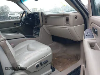 2004 Chevrolet Tahoe LT z VIN 1GNEC13Z04R309134, wystawiony jako IAAI lot #41747014 z przebiegiem Nie podano mil oraz . Historia ofert i sprzedaży dostępna na DreamBid. Obrazek 5.