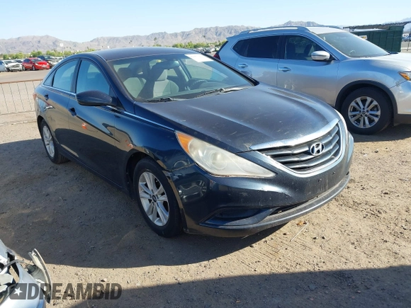 2013 Hyundai Sonata GLS z VIN 5NPEB4ACXDH810745, wystawiony jako IAAI lot #42257271 z przebiegiem 234 079 mil mil oraz . Historia ofert i sprzedaży dostępna na DreamBid. Obrazek 1.