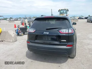 2019 Jeep Cherokee Latitude with VIN 1C4PJLCBXKD284954, listed as a IAAI auction lot 41877944 with 134,931 mi miles. Bid and sale history available at carsss.com. Image 16.